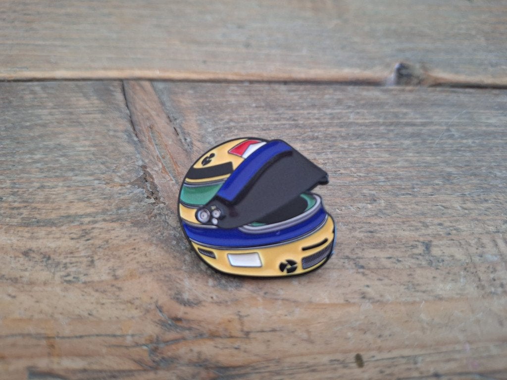 1 pin van de Helm van Ayrton Senna te koop, Verzamelen, Ophalen of Verzenden, Nieuw, Sport, Speldje of Pin
