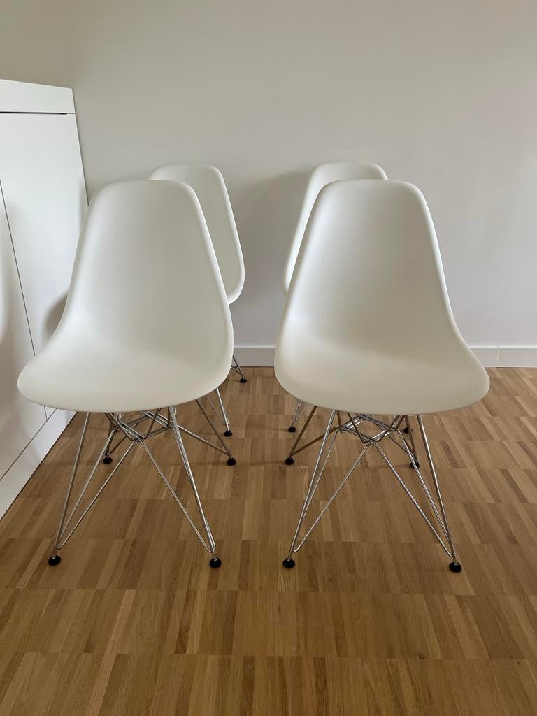 Vitra Eames DSR stoelen - Wit (4 stuks), Huis en Inrichting, Stoelen, Ophalen, Kunststof, Gebruikt, Wit