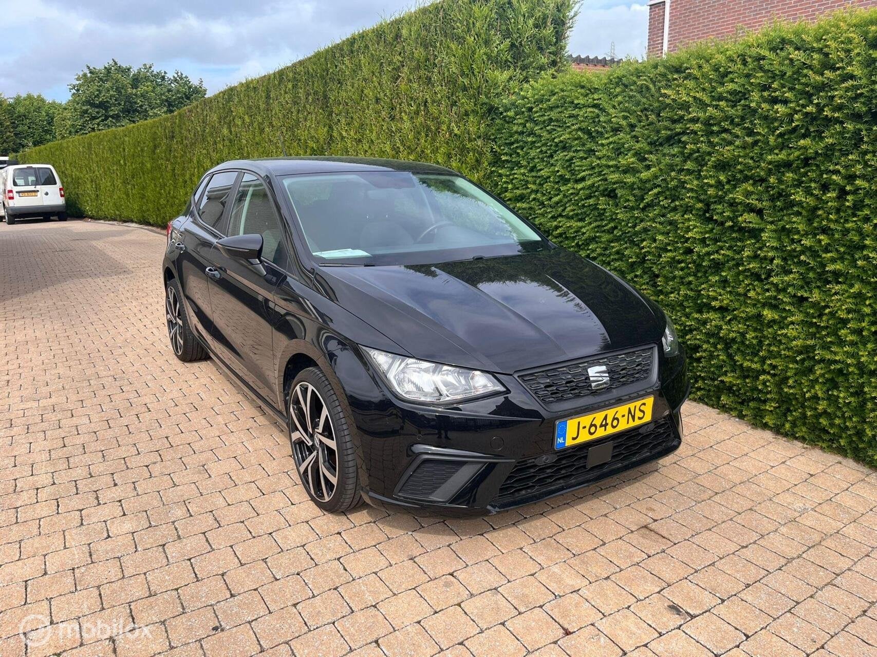 Seat Ibiza 1.0 TSI Style Business Intense slechts 73.000 km, Auto's, Voorwielaandrijving, Dealer onderhouden, Stof, Gebruikt