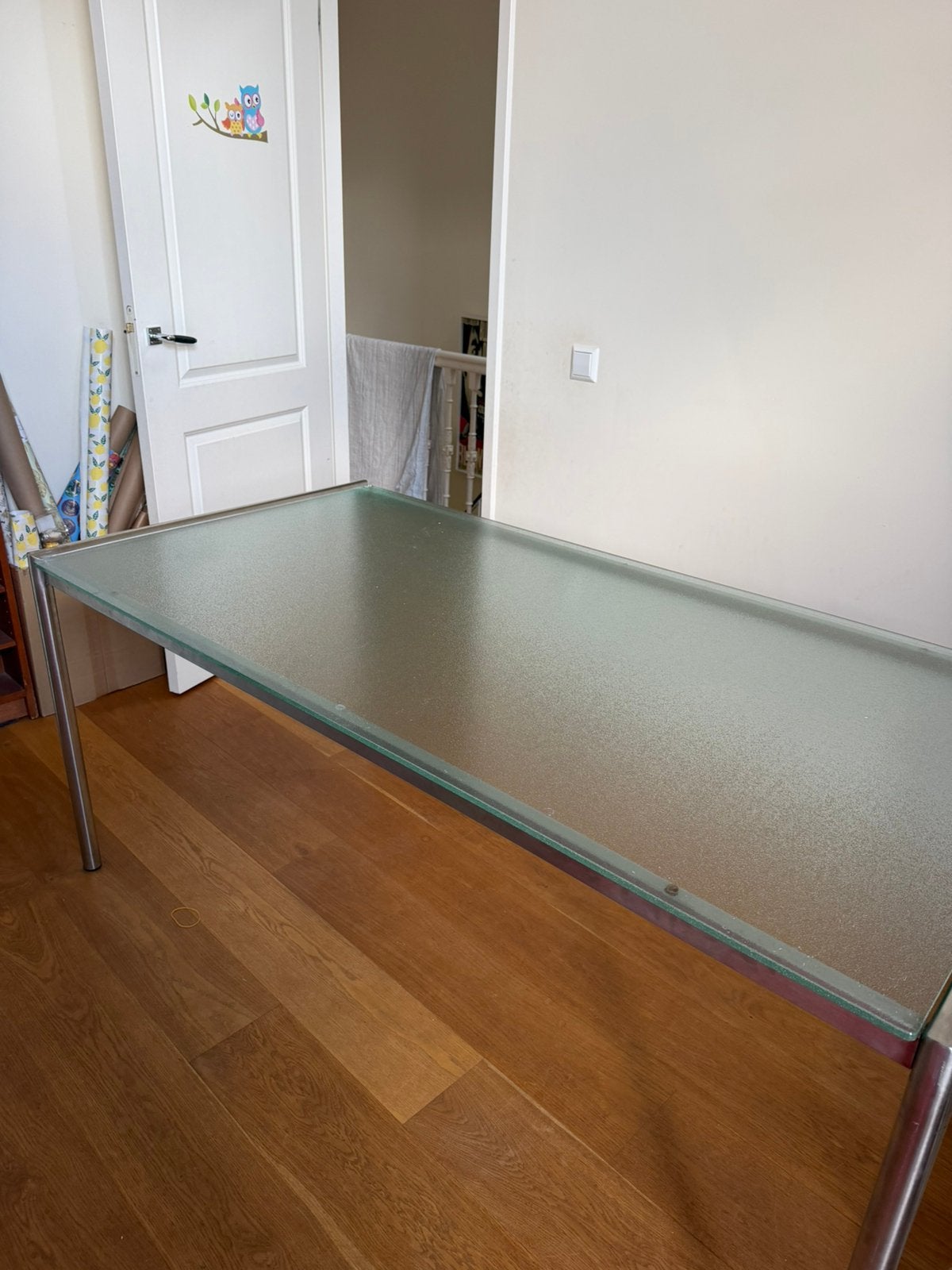 Design glazen eettafel met RVS frame, Huis en Inrichting, Tafels | Eettafels, Ophalen, 50 tot 100 cm, Zo goed als nieuw, 150 tot 200 cm