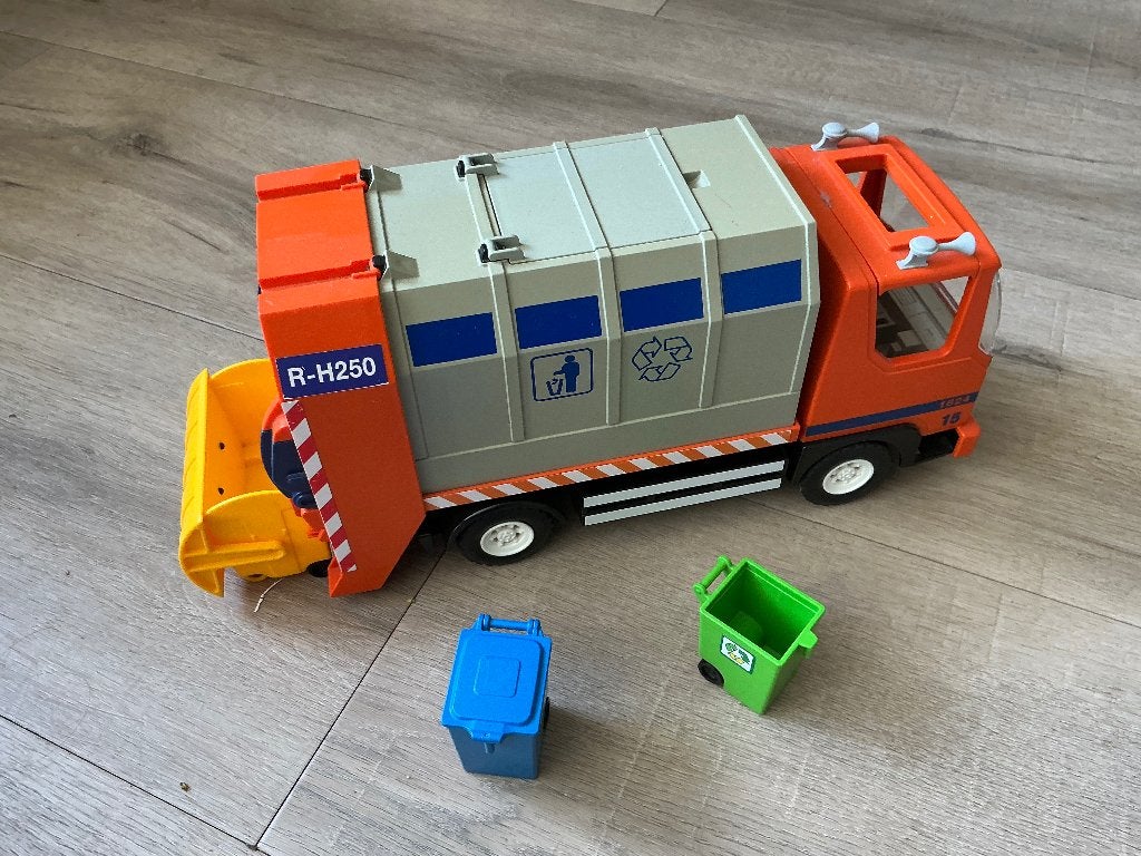 Playmobil hijskraan camper zwembad ijswinkel vuilniswagen, Kinderen en Baby's, Speelgoed | Playmobil, Ophalen, Gebruikt