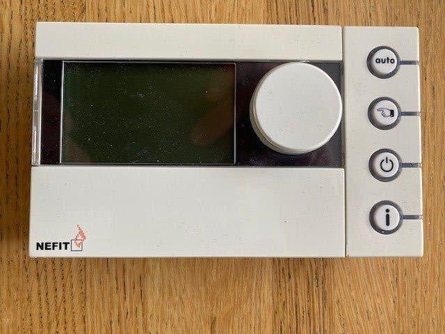 Nefit ModuLine 300 thermostaat, Doe-het-zelf en Verbouw, Verwarming en Radiatoren, Thermostaat, Gebruikt, Minder dan 30 cm, Minder dan 60 cm