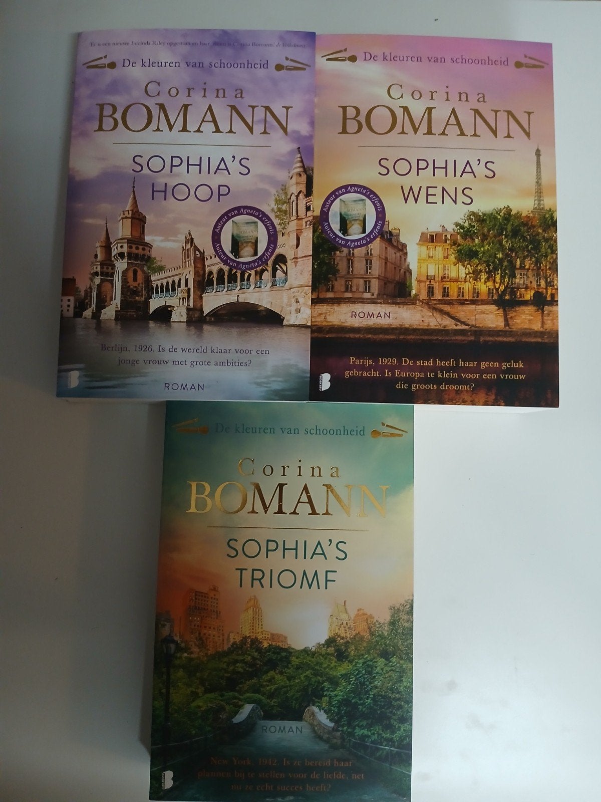 Corina Bomann - De kleuren van schoonheid (3 boeken), Boeken, Romans, Zo goed als nieuw, Nederland, Ophalen of Verzenden