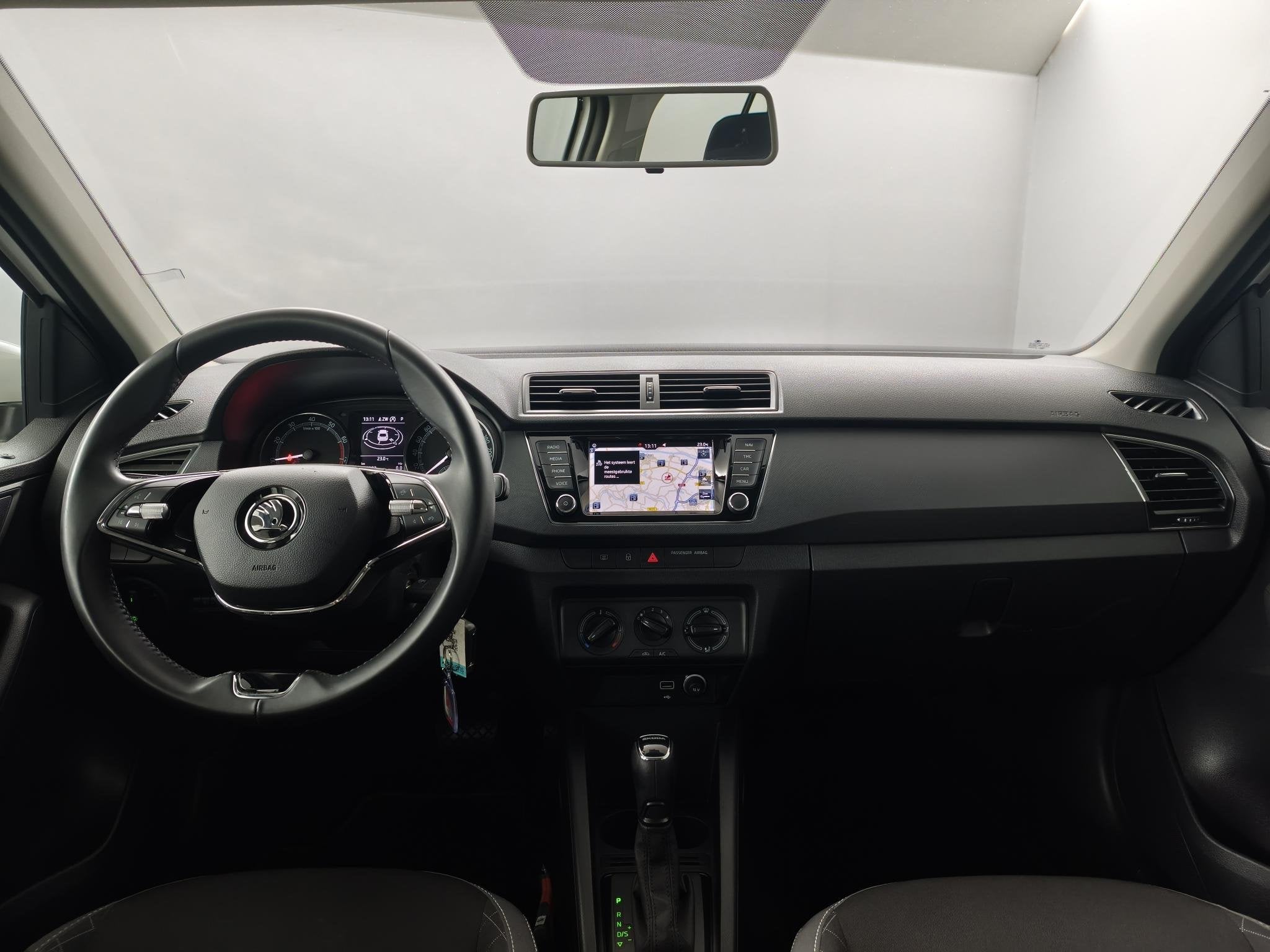 Skoda Fabia Combi 1.0 TSI Ambition | Automaat | Navigatie |, Auto's, Stof, Gebruikt, 95 pk, Wit