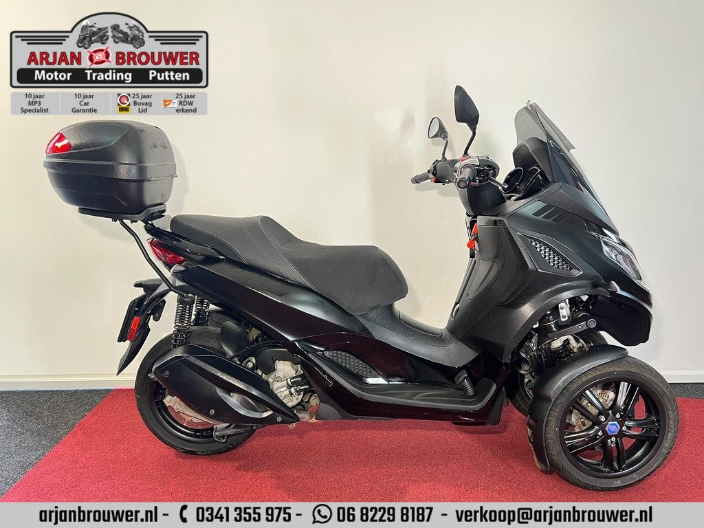 Piaggio MP3 300 HPE Triple Black Edition, Scooter, Bedrijf, Piaggio Vespa B.V., Minervum 7272
4817 ZM  Breda, NL
