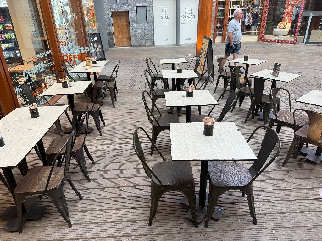 Stoelen en tafels voor café en restaurant, Ophalen, Gebruikt, Meubilair