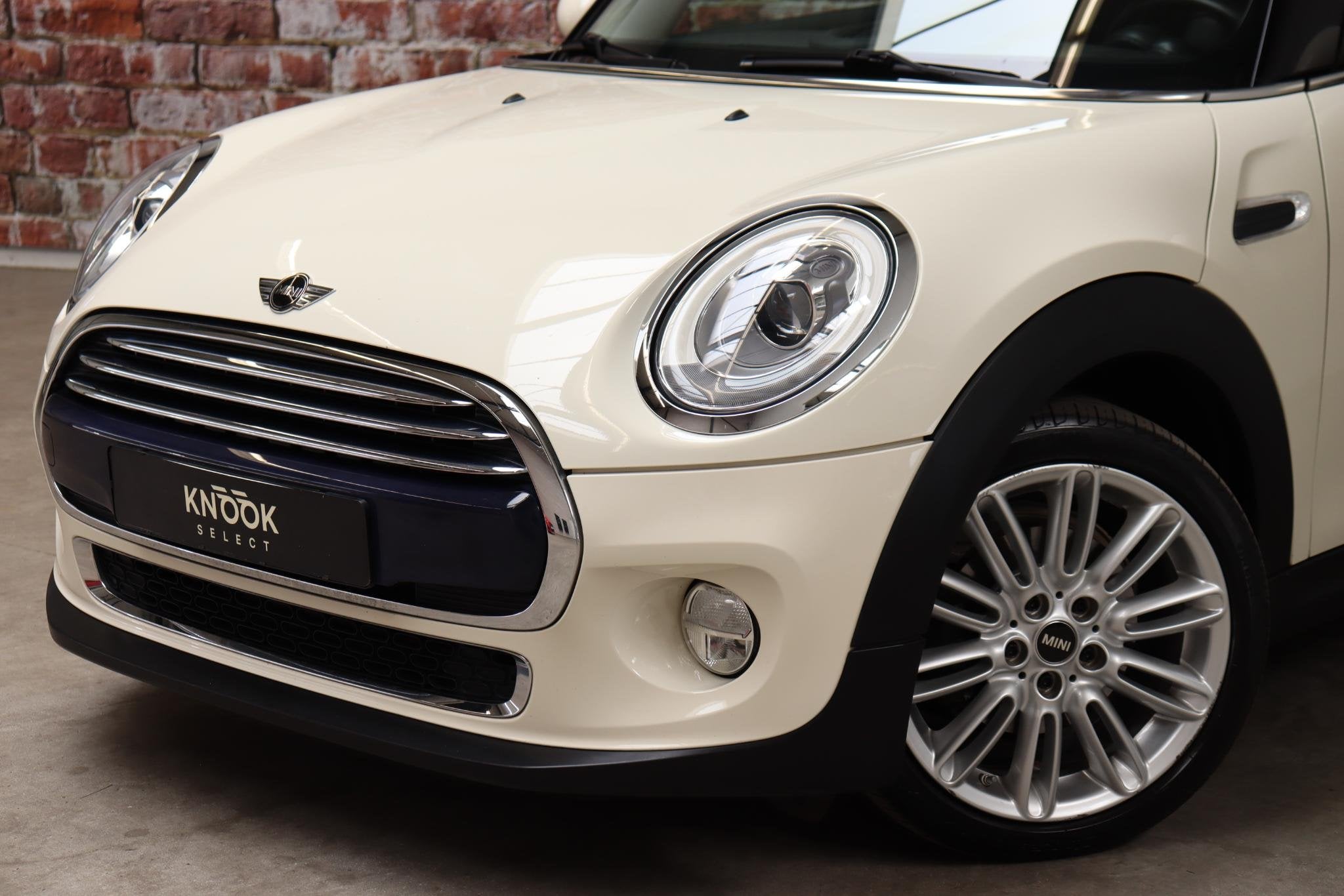 MINI Hatchback Cooper Chili Serious Business 3 deurs / Navig, Auto's, 136 pk, Gebruikt, Euro 6, 4 stoelen