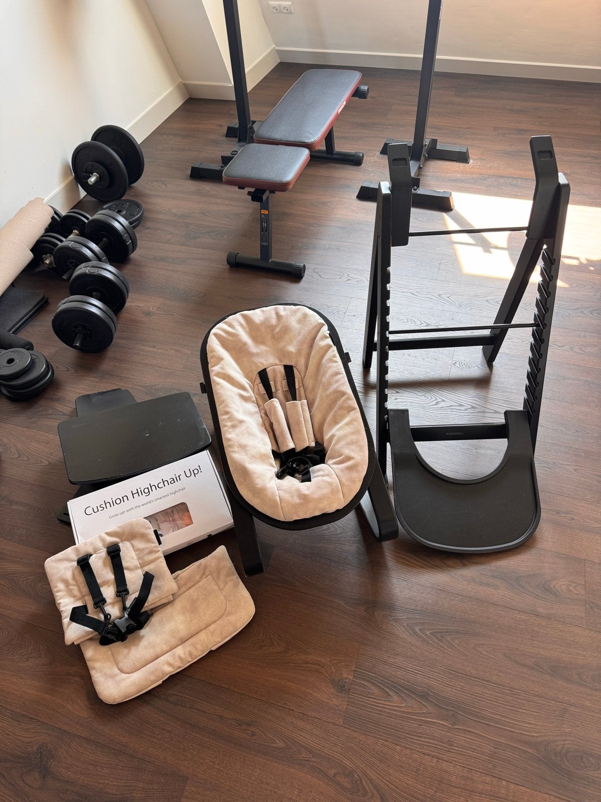 Kidsmill kinderstoel en wipper - Compleet pakket creme zwart, Kinderen en Baby's, Kinderstoelen, Ophalen, Gebruikt, Meegroeistoel
