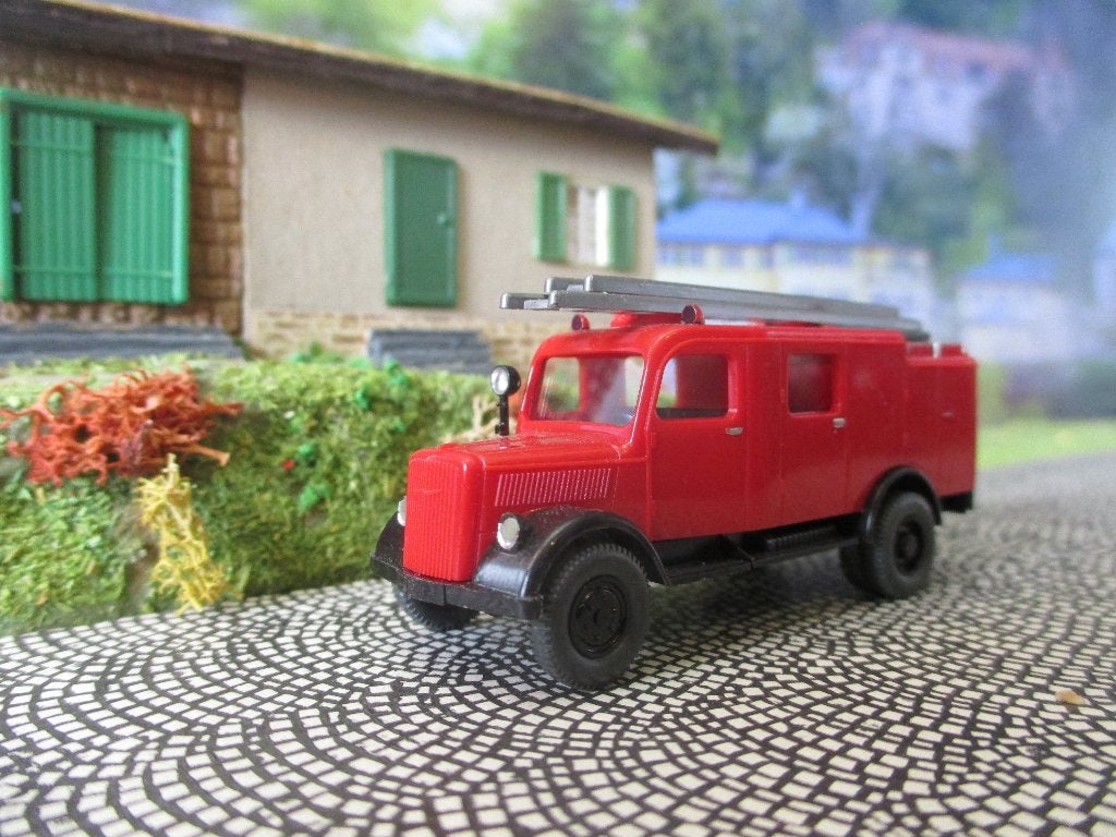 '46-'51 Opel Blitz Brandweer bluswagen licht gemodificeerd 2, Ophalen of Verzenden, Gebruikt, Bus of Vrachtwagen, Rietze