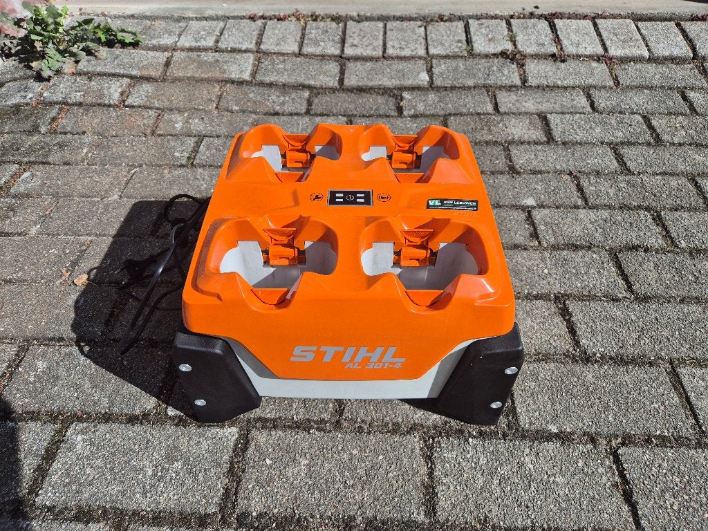 Stihl AL 301-4 - Acculader, Ophalen, Zo goed als nieuw, Overige soorten, STIHL