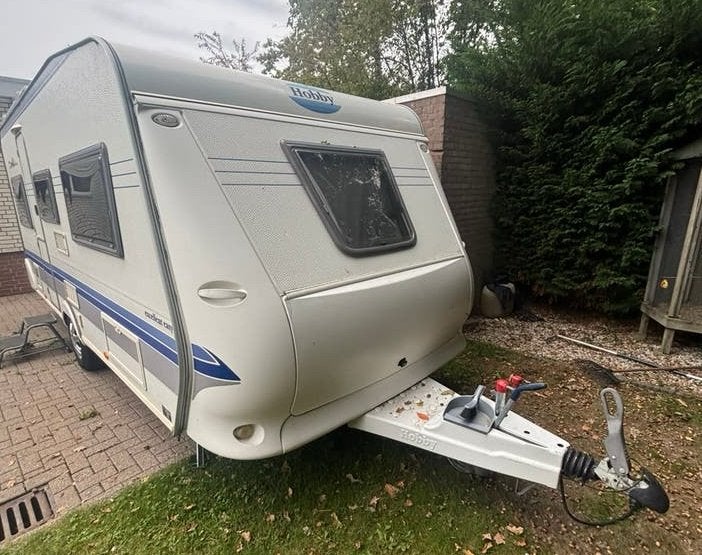 Hobby excellent easy 495, Hobby, Particulier, Tot en met 4, 2 aparte bedden