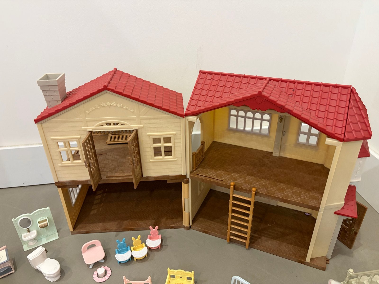 Sylvanian Families Poppenhuis met Meubels en Poppen, Ophalen, Gebruikt, Poppenhuis