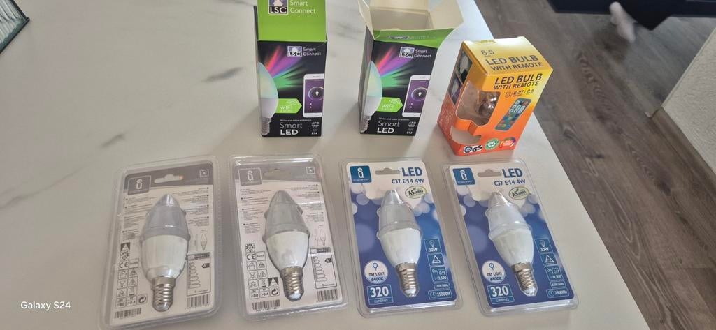 Diverse LED Lampen: Smart, E14, E27,, 30 tot 60 watt, Led-lamp, Nieuw, E27 (groot)