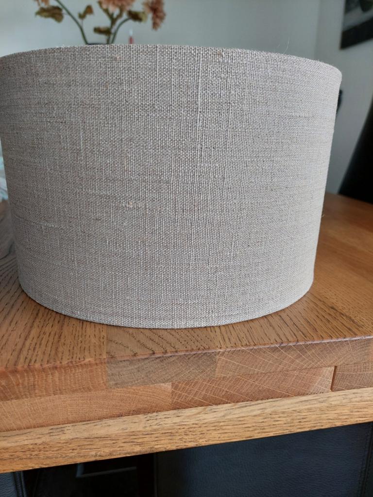 Mooi cilinderkap taupe kleur., Huis en Inrichting, Ophalen of Verzenden, Zo goed als nieuw, Rechthoekig, Minder dan 25 cm