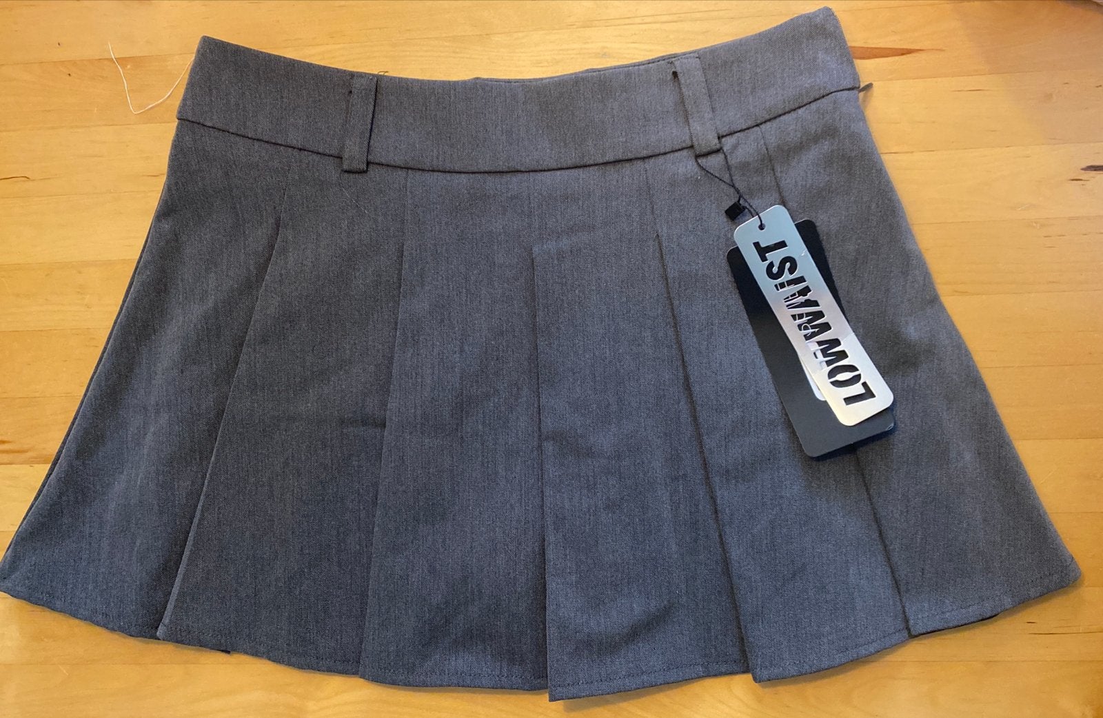 Nieuw grijs geplooid rokje van New Yorker (FB Sister), Kleding | Dames, Rokken, Nieuw, Ophalen of Verzenden, Maat 34 (XS) of kleiner