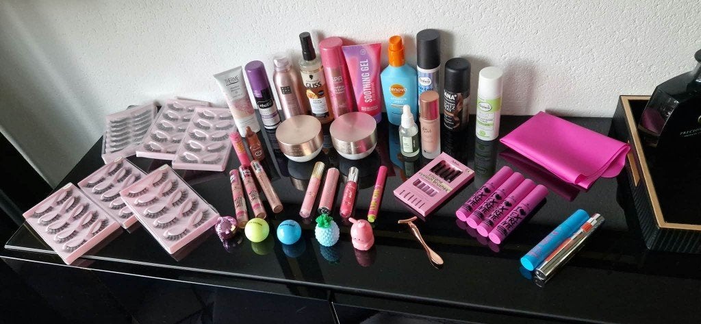 Pakket Beauty producten - Make Up - Creme - Wimpers, Overige kleuren, Gehele gezicht, Ophalen of Verzenden, Zo goed als nieuw