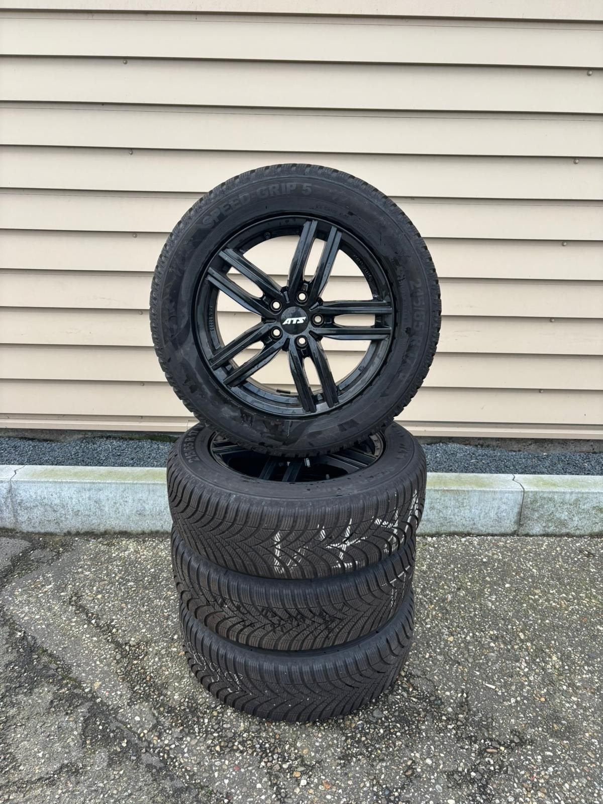 Winterset 17 inch 215/65/R17, Ophalen, -, -, Banden en Velgen