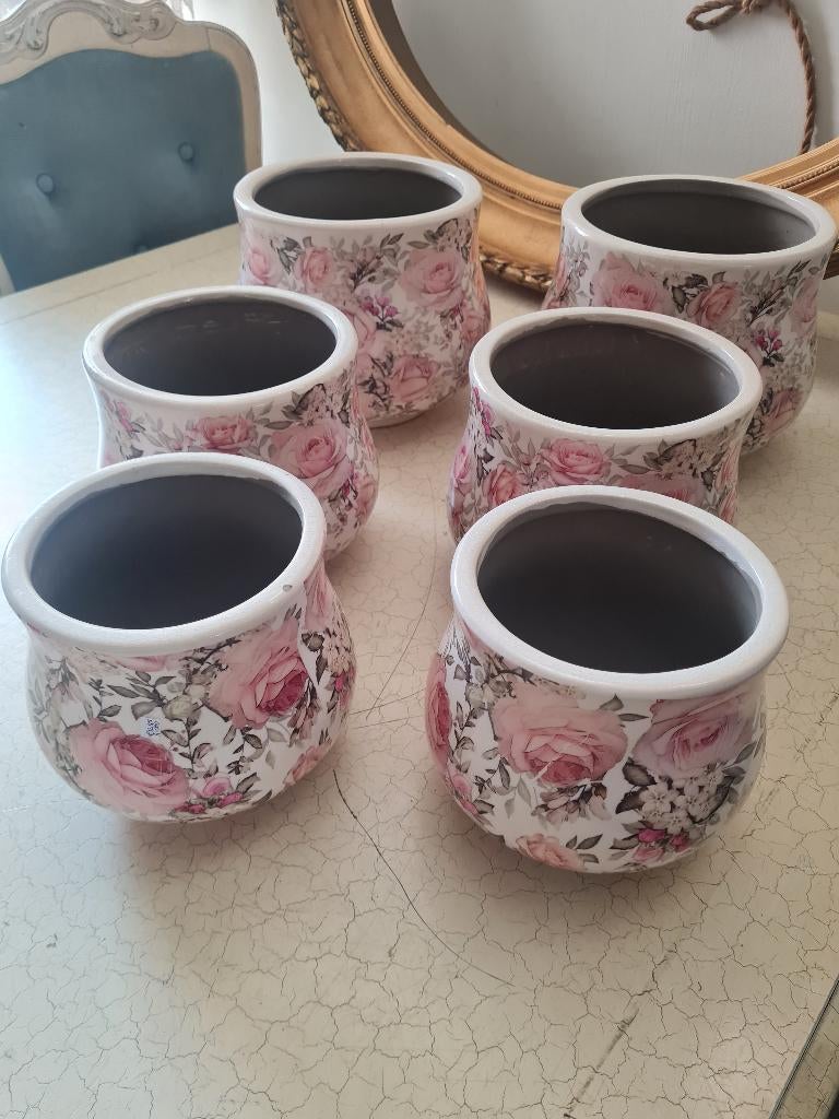 Nieuwe romantische bloempot merk Clayre & Eef pr/p/stuk, Tuin en Terras, Heikant 21 Kaatsheuvel, Ophalen of Verzenden, Jolandamonsieurs@gmail.com