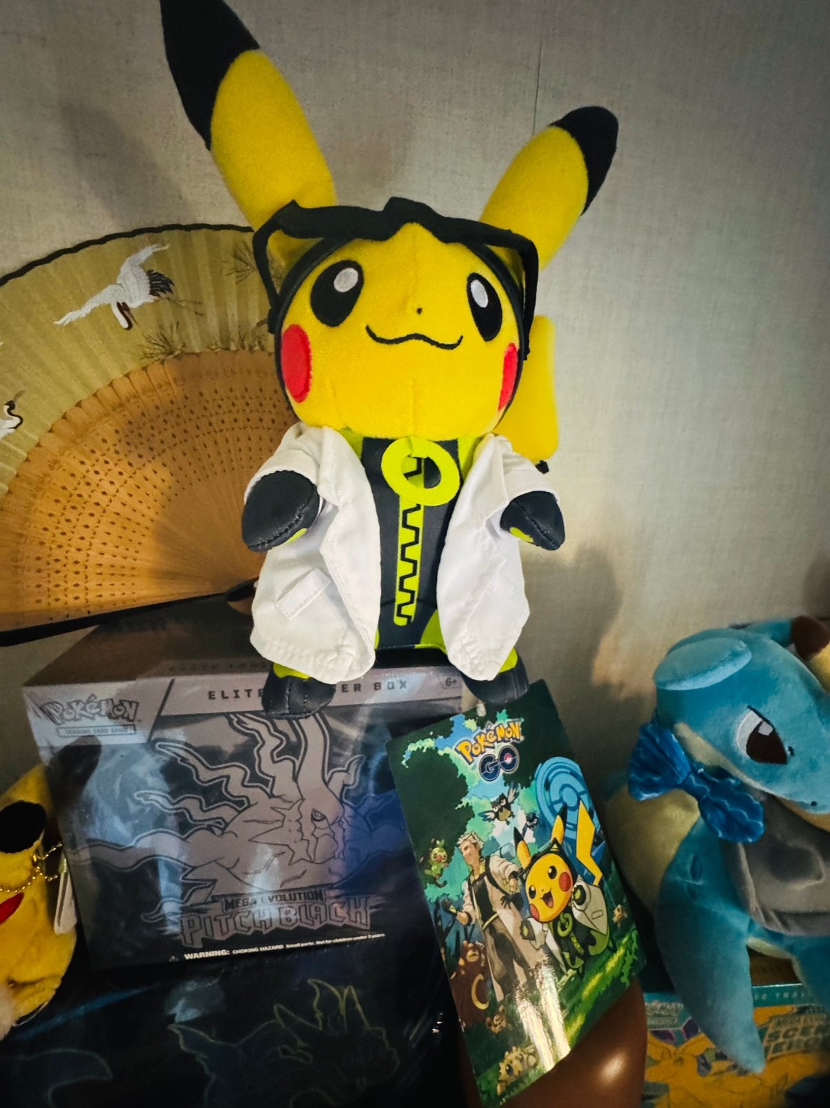 Pokemon pikachu professor pokemon center japan, Ophalen of Verzenden
