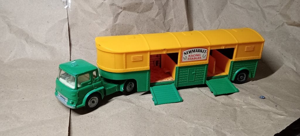 Corgi Bedford paarden vervoer €9,45 1:43, Ophalen of Verzenden, Gebruikt, Bus of Vrachtwagen, Corgi