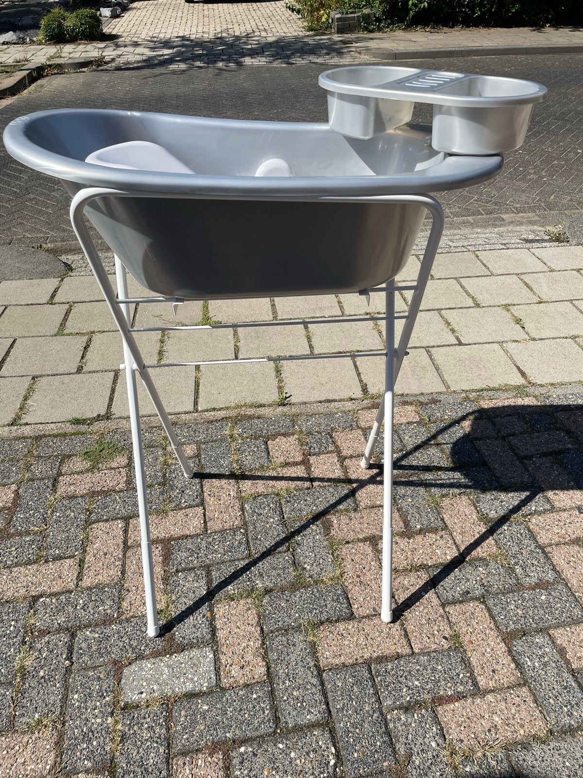Bébé-jou babybadje met standaard en badzitje, Kinderen en Baby's, Badjes en Verzorging, Ophalen of Verzenden, Zo goed als nieuw