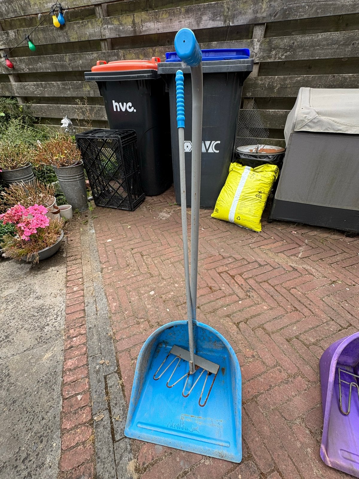 2x Mest schep, Ophalen, Gebruikt