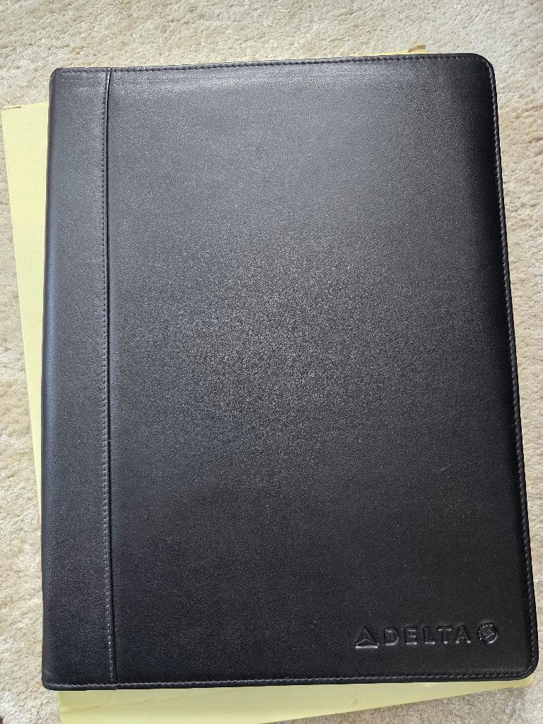 Te Koop: Lederen Schrijfmap en Pasjes etui, Ophalen, Nieuw
