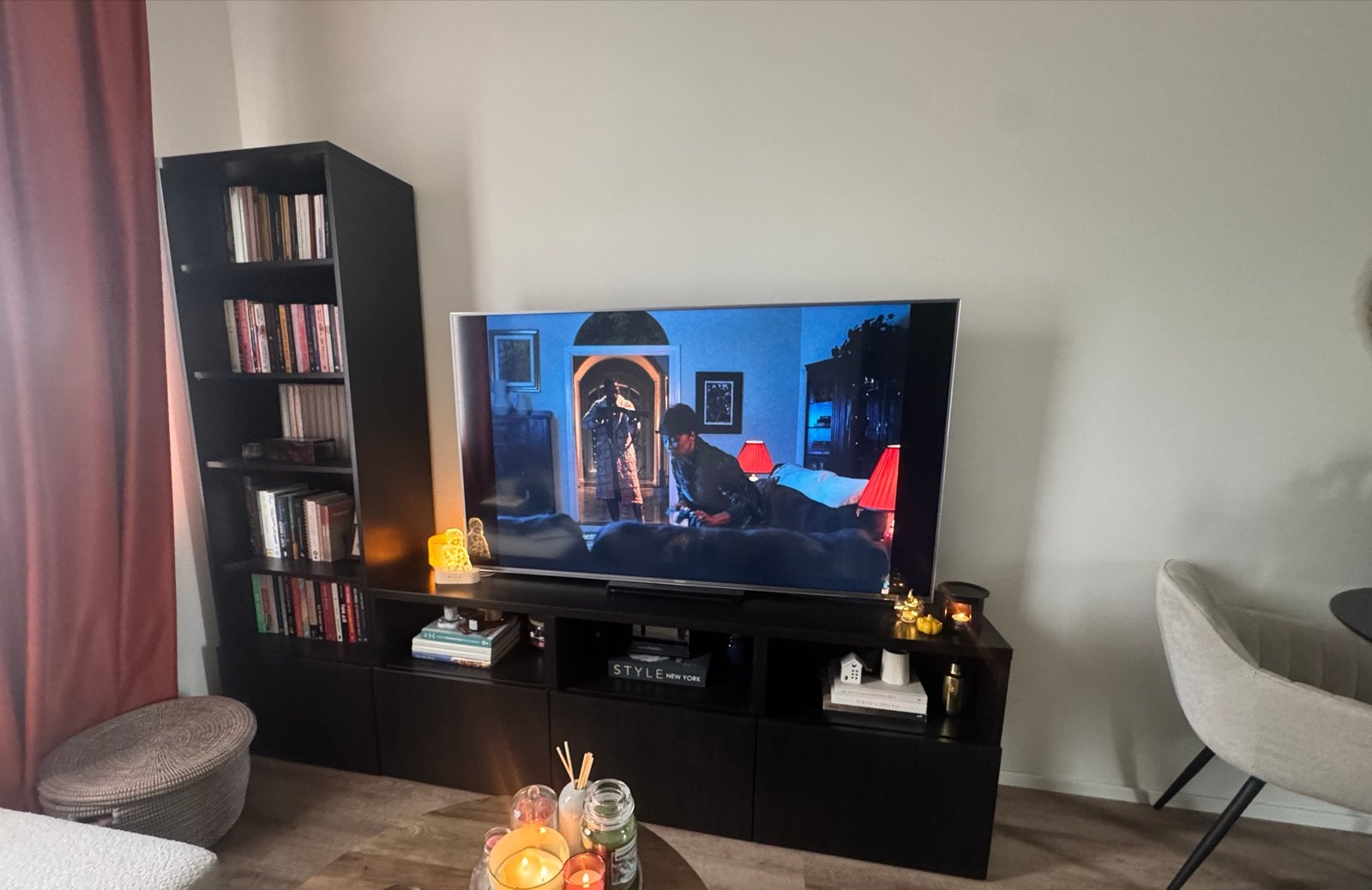 IKEA BESTÅ TV-meubel en boekenkast combinatie, Ophalen, 200 cm of meer, Zo goed als nieuw, 25 tot 50 cm