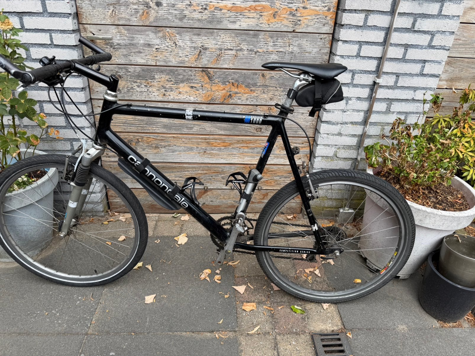 Cannondale M1000, Gebruikt, Vering, 10 tot 15 versnellingen, Velgrem