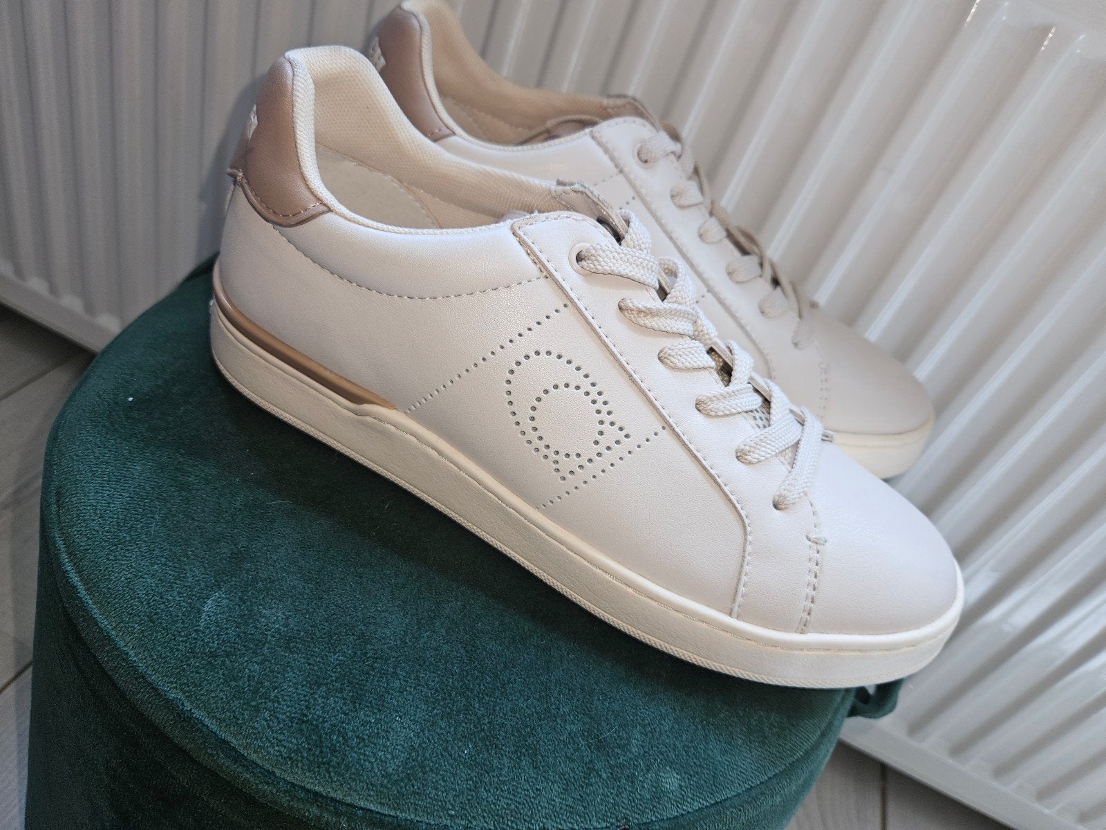 dames schoenen coach nieuw maat 38,5, Beige, Nieuw, Ophalen of Verzenden, Sneakers of Gympen