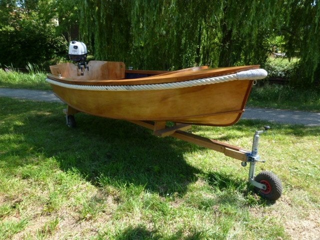 houten motorbootje, Buitenboordmotor, 4 pk, Trailer, Zo goed als nieuw