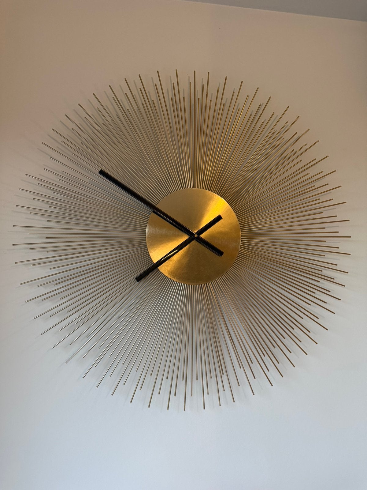 Klok Chasin Richmond Interiors, Huis en Inrichting, Ophalen, Goud, Wandklok, Analoog