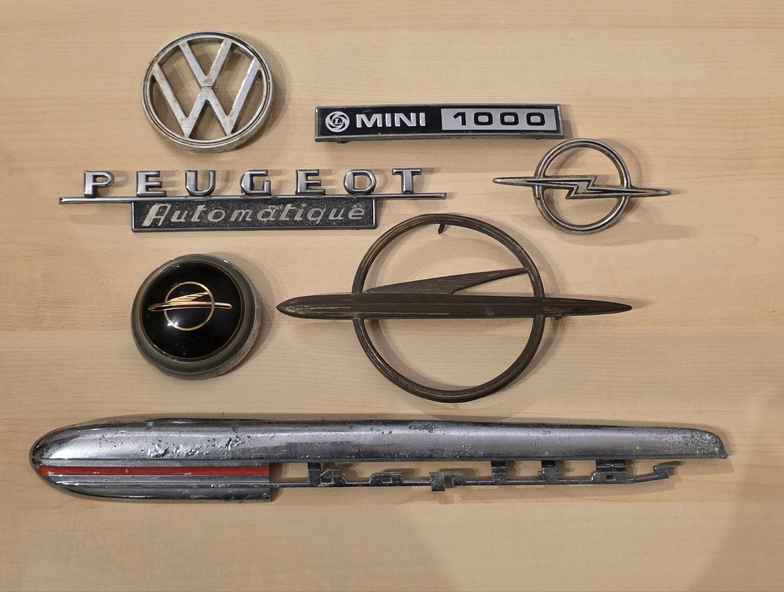 Diverse auto-emblemen van verschillende merken, Ophalen of Verzenden