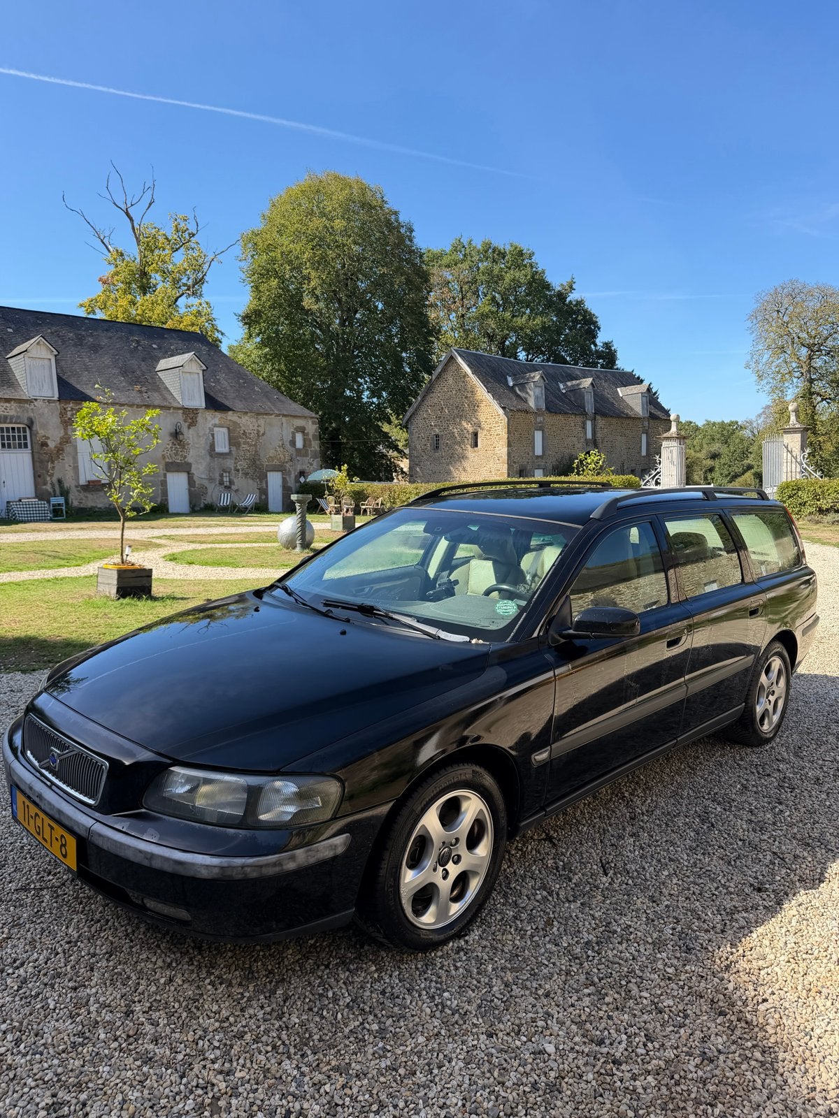 Volvo V70 2.4 D5 AUT 2003 Zwart, Auto's, 1800 kg, V70, Diesel, 2401 cc
