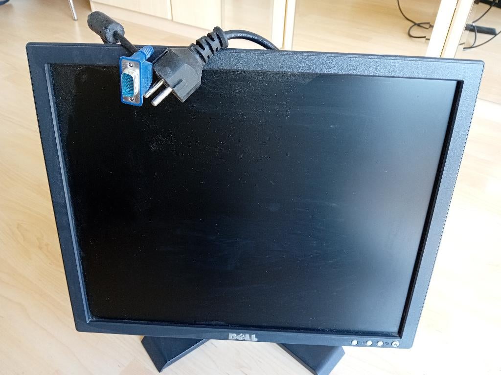 Dell monitor LCD TFT 1280x1024, Computers en Software, Monitoren, Ophalen, Dell, VGA, 61 t/m 100 Hz
