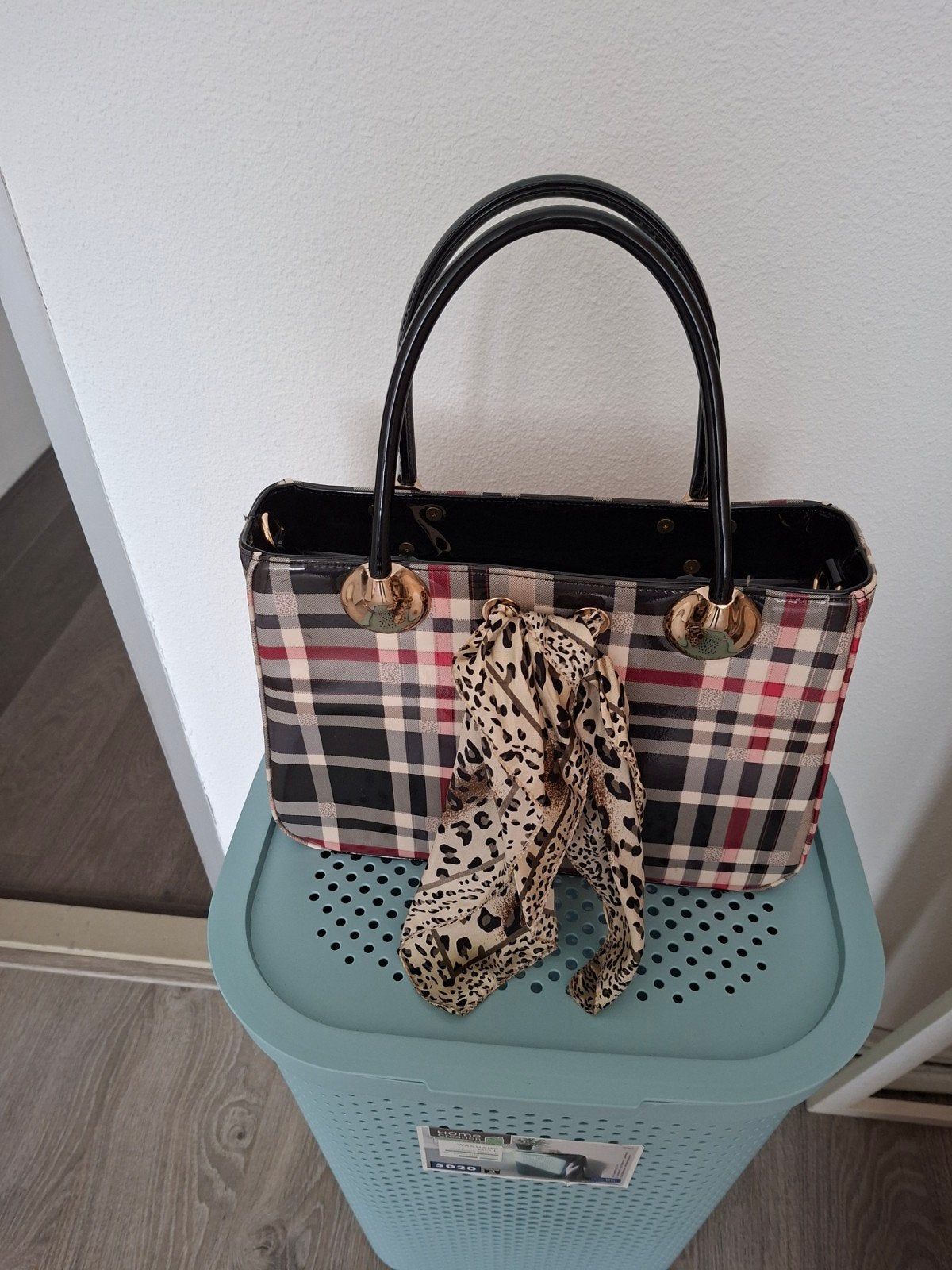 Burberry handtas, Sieraden, Tassen en Uiterlijk, Tassen | Damestassen, Ophalen, Nieuw, Zwart, Handtas