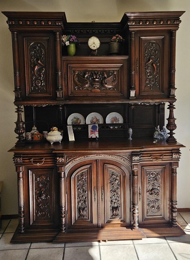 Henri Deux kast, notenhout, Antiek en Kunst, Ophalen