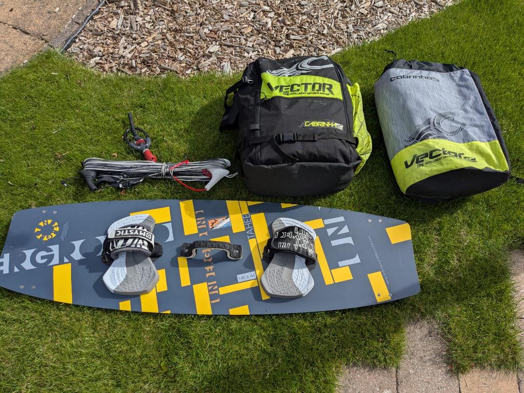 Cabrinha Vector Kiteset – Compleet set (9 & 12m), Watersport en Boten, Kitesurfen, Ophalen, Gebruikt, Kitesurf-set, Twintip
