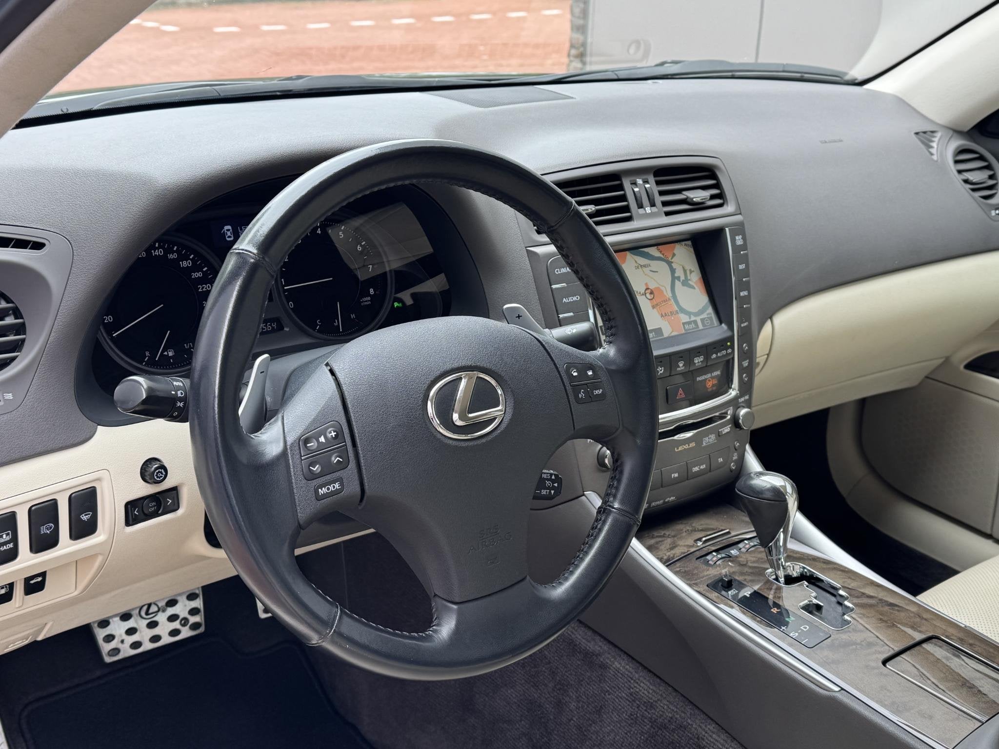Lexus IS 250 Luxury *Facelift *Mark Levinson *Trekhaak, Auto's, Automaat, Achterwielaandrijving, Gebruikt, 1535 kg