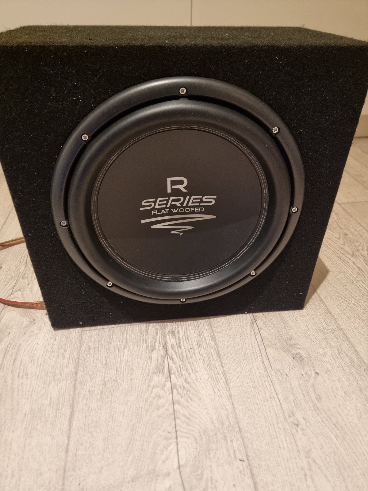 Audio systeem R-Series Flat Woofer Subwoofer 12 inch, Gebruikt, Inclusief kabels, Subwoofer, Ophalen