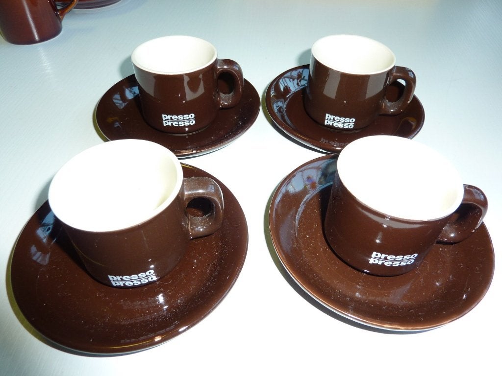 4 expresso kopjes ( zeldzaam) , 2 mokka kopjes, Ophalen of Verzenden, Zo goed als nieuw, Porselein, Kop en/of schotel