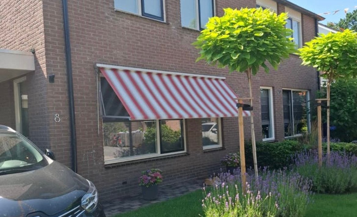 Zonnescherm 3,99m breed 1m uitval, Tuin en Terras, Zonneschermen, 150 tot 300 cm, Ophalen, Zo goed als nieuw, Knikarmscherm