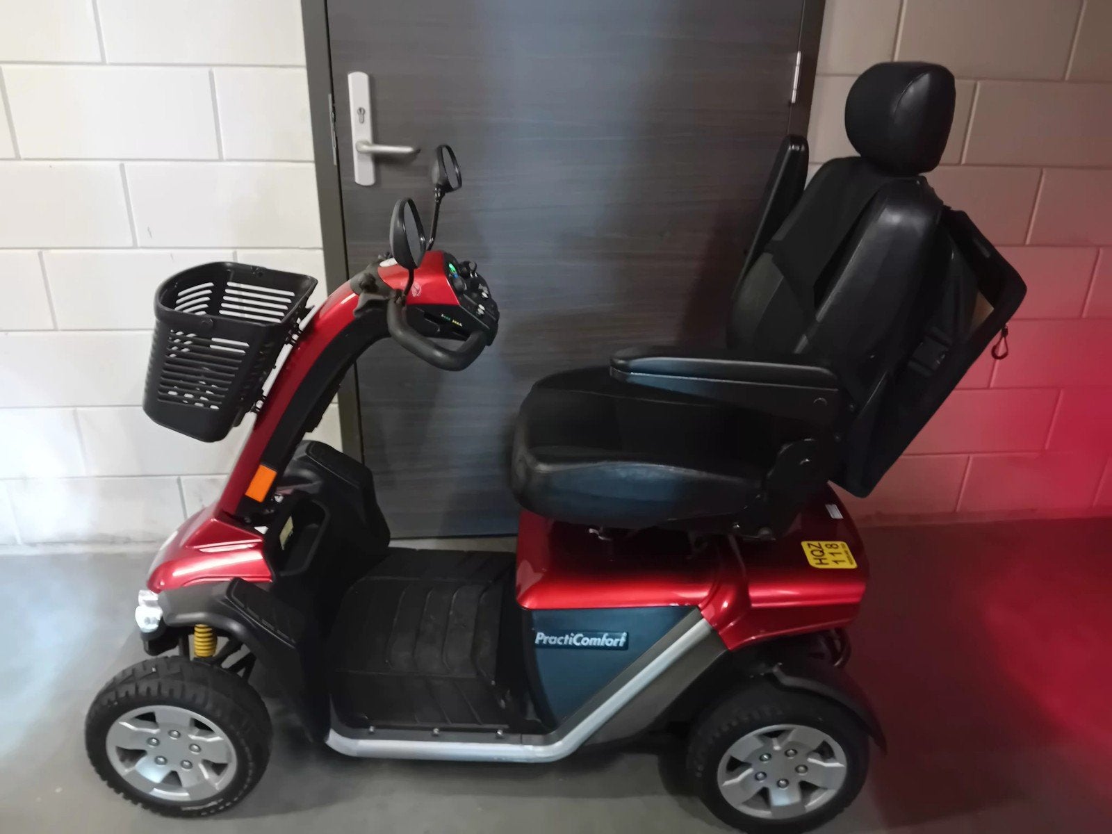 Scootmobiel Practi Comfort, Ophalen, Pride, Zo goed als nieuw, 16 km/u of meer