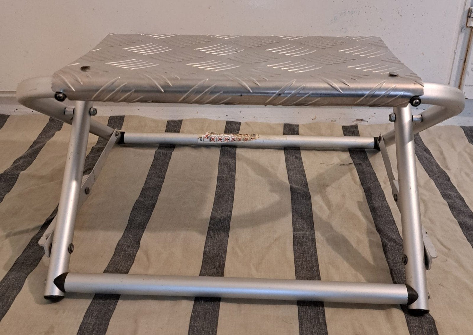Opstap inklapbaar aluminium
voor uw caravan of Camper

Mag w, Ophalen of Verzenden, Gebruikt