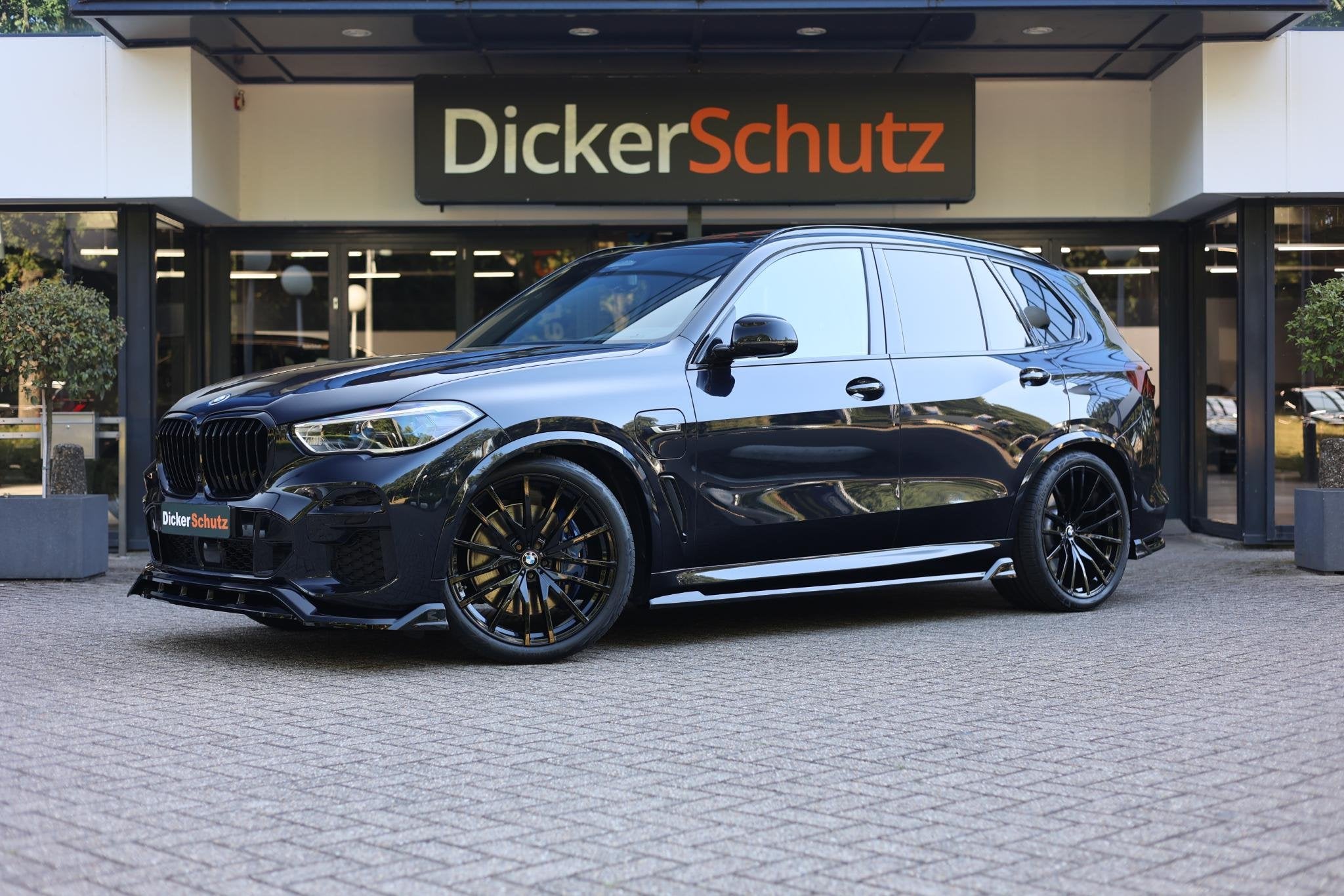 BMW X5 xDrive45e M Sport Bodykit | Vierwielb. | Pano | Trekh, Gebruikt, 394 pk, Zwart, Vierwielaandrijving