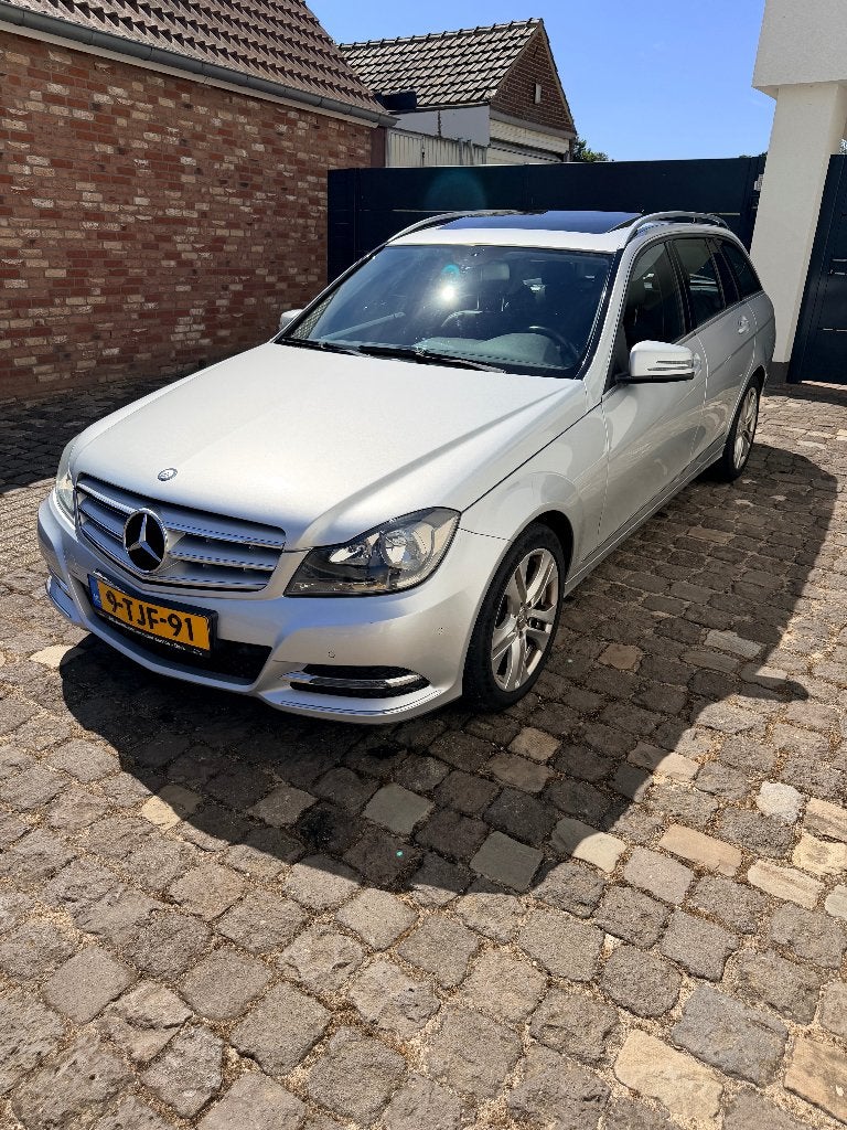 Mercedes C220 CDI Automaat | Trekhaak| Grote beurt| APK 2027, Auto's, Automaat, Euro 5, Achterwielaandrijving, Zwart