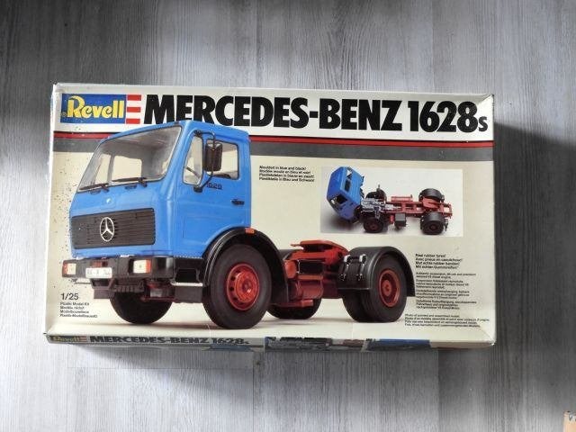 Revell Mercedes Benz 1628s trekker 1/24, Hobby en Vrije tijd, Modelbouw | Auto's en Voertuigen, Ophalen, Revell, Groter dan 1:32