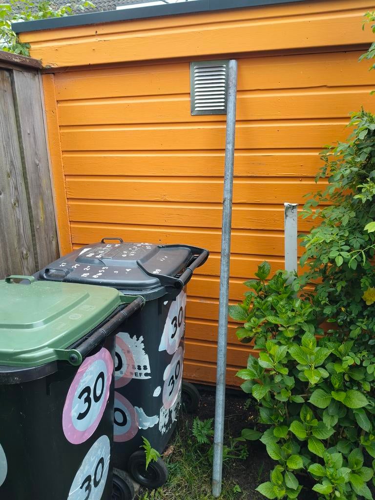 Paal voor schotel antenne bevestigen aan  hek lang 3 meter, Ophalen of Verzenden, Buis of Buizen