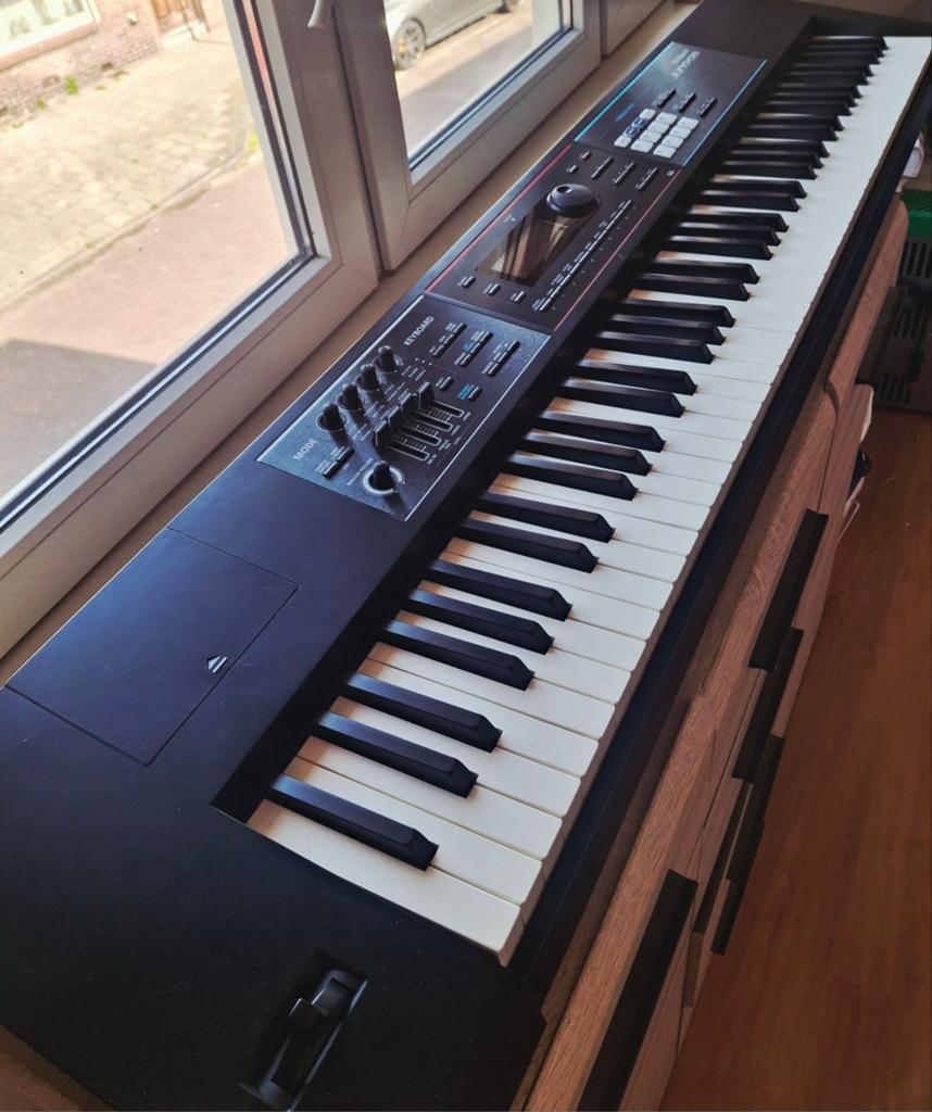 Roland Juno DS 88 Synthesizer, Ophalen of Verzenden, Zo goed als nieuw, 88 toetsen, Roland