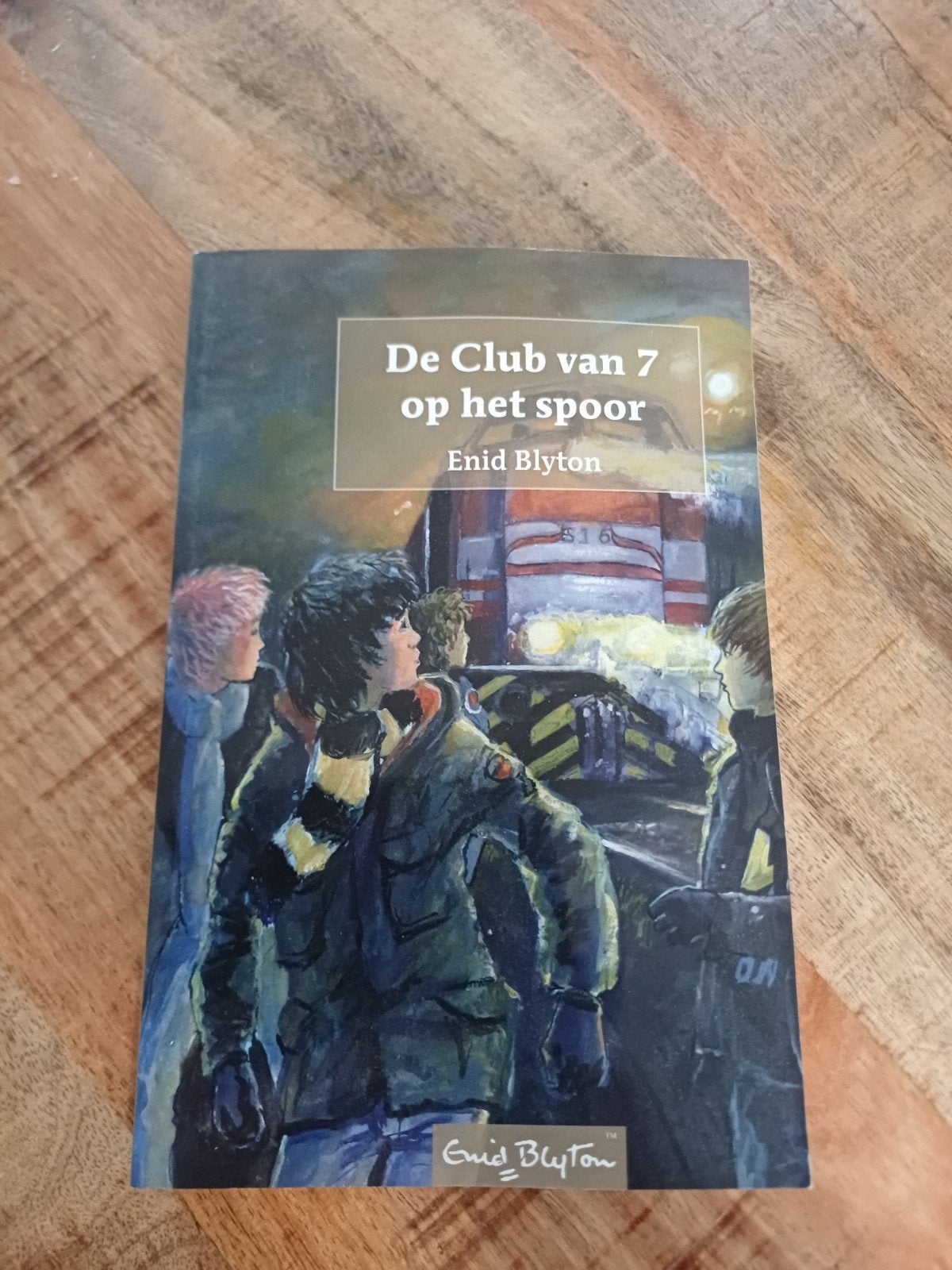 De Club van 7 op het spoor - Enid Blyton, Ophalen of Verzenden, Zo goed als nieuw, Enid Blyton, Fictie
